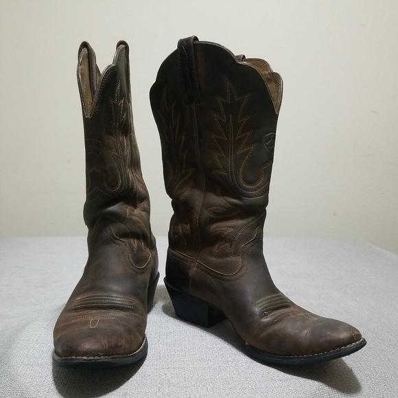 Ariat Shoes - Ariat Heritage R Toe Western Boot Women's Size 6 B Distressed Brown Leather